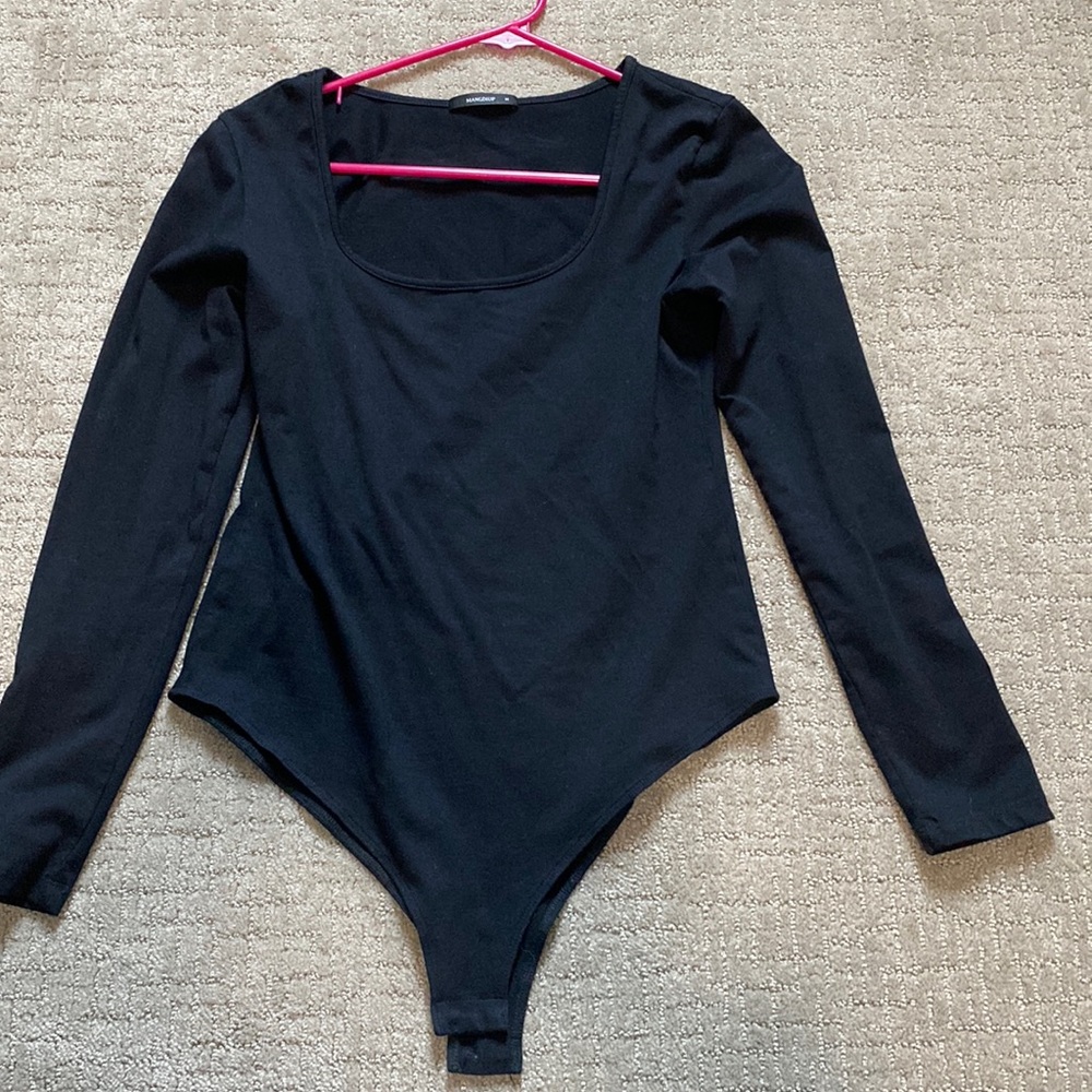 black long sleeve bodysuit
